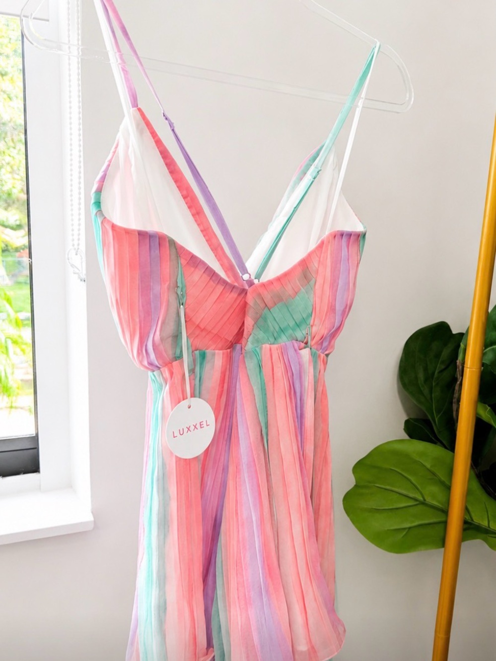 ✨ NWT Luxxel Pastel Pleated Romper | Size Small | Boutique ✨ - Picture 5 of 5